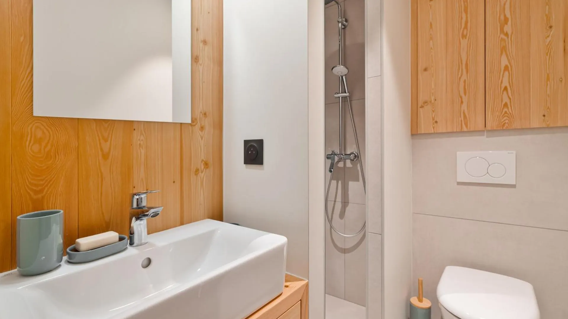 Appartement Renove Proche Pistes, Terrasse Spacieuse - Fr-1-808-21 La Salle-les-Alpes